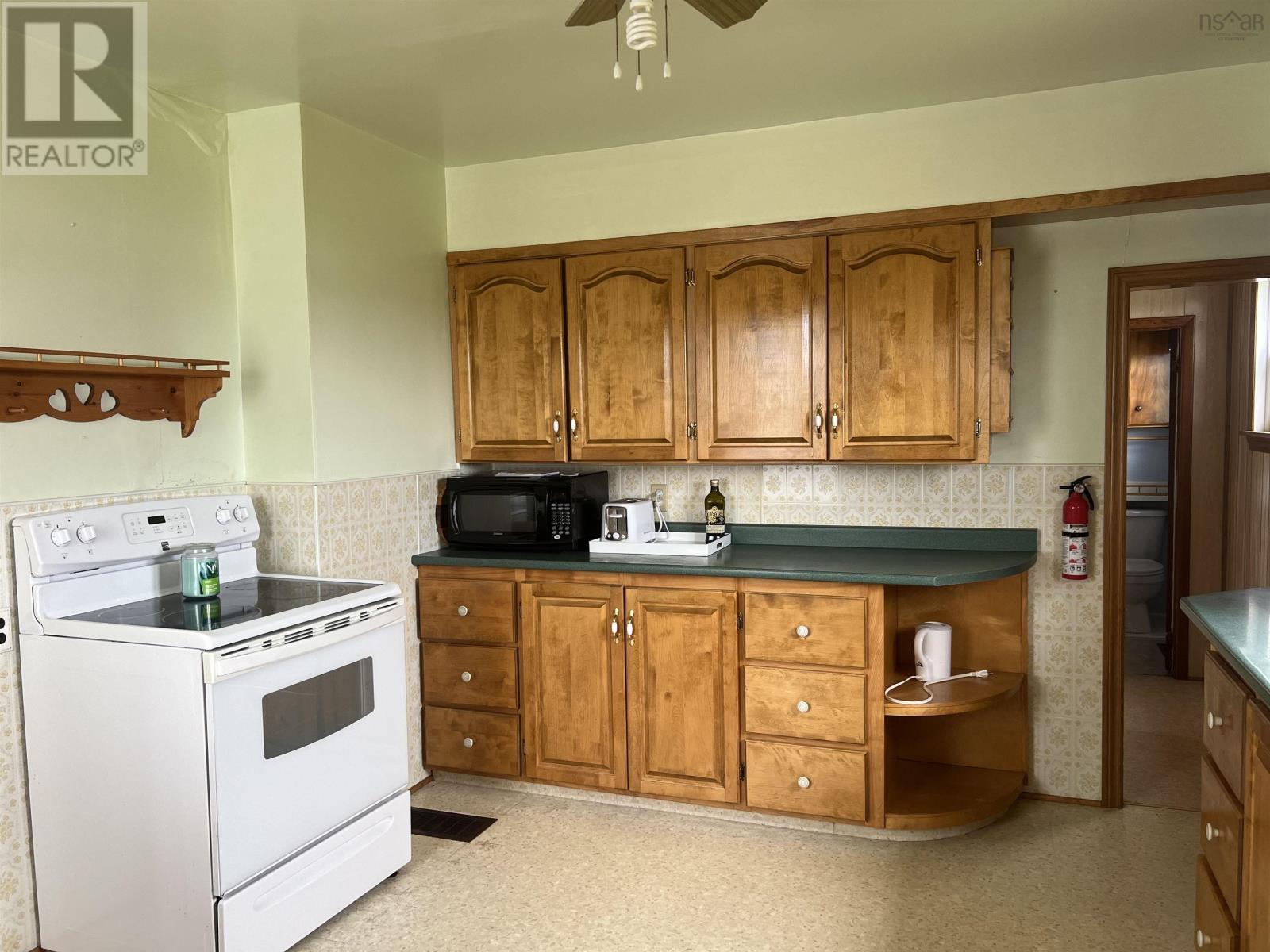 41 Port Bickerton Village Road, Port Bickerton, Nova Scotia  B0J 1A0 - Photo 6 - 202502882