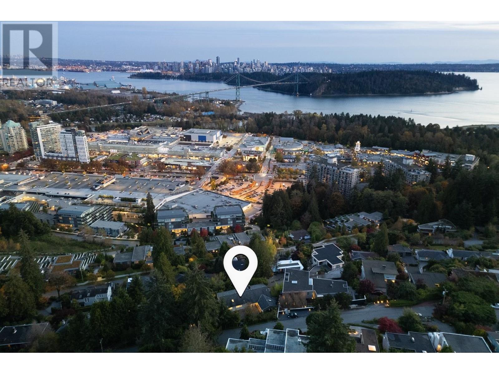 930 Esquimalt Avenue, West Vancouver, British Columbia  V7T 1J8 - Photo 10 - R2966703