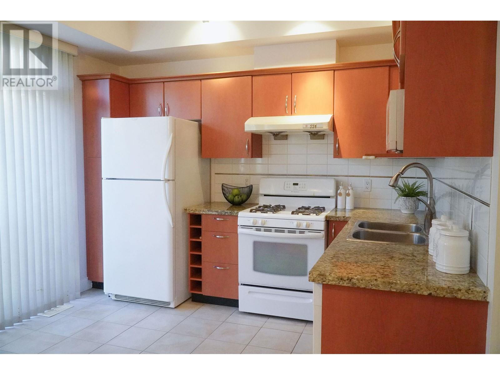 Listing Picture 9 of 14 : 4 6233 BIRCH STREET, Richmond / 烈治文 - 魯藝地產 Yvonne Lu Group - MLS Medallion Club Member