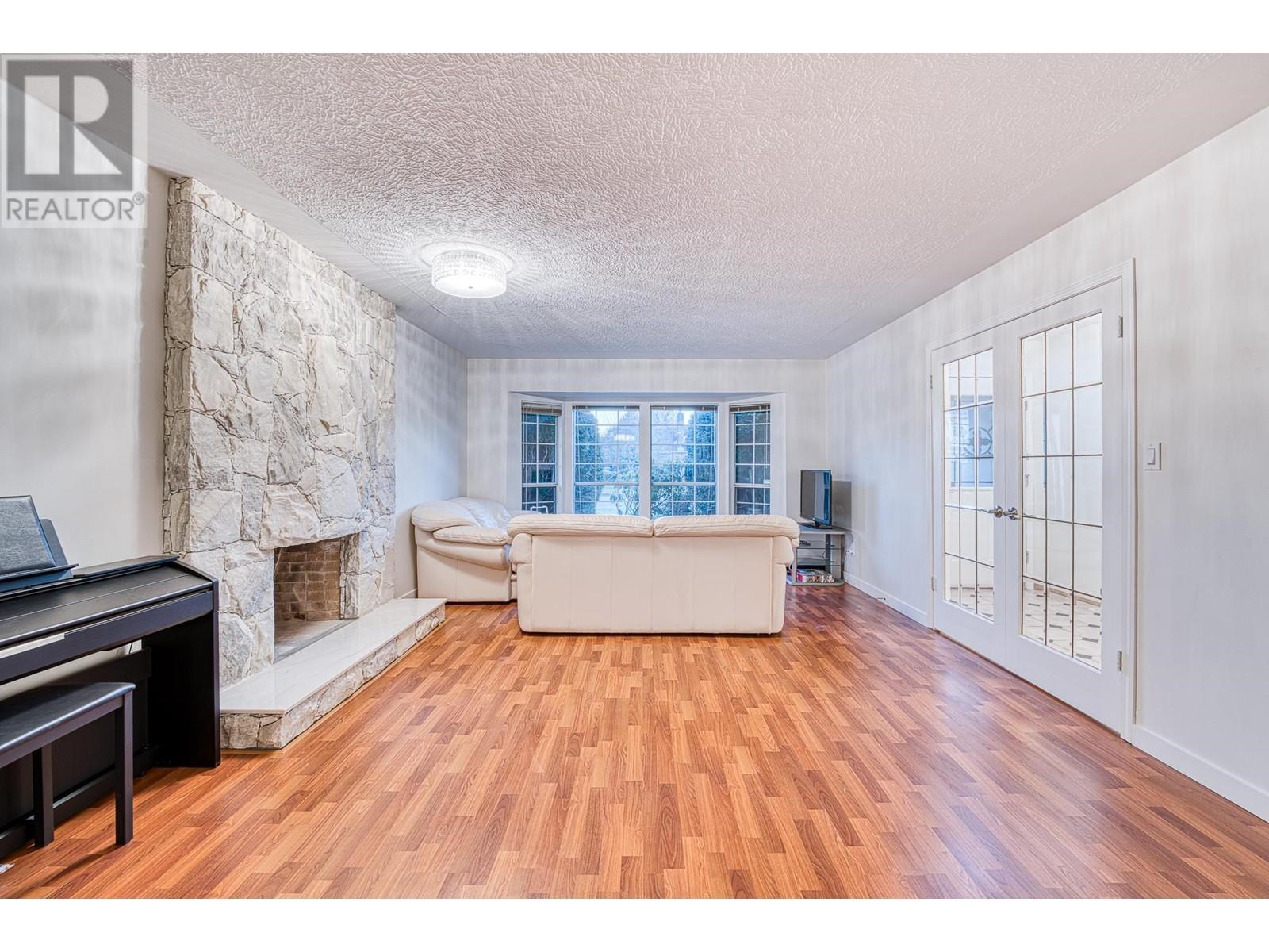 Listing Picture 9 of 31 : 5591 JASKOW DRIVE, Richmond / 烈治文 - 魯藝地產 Yvonne Lu Group - MLS Medallion Club Member