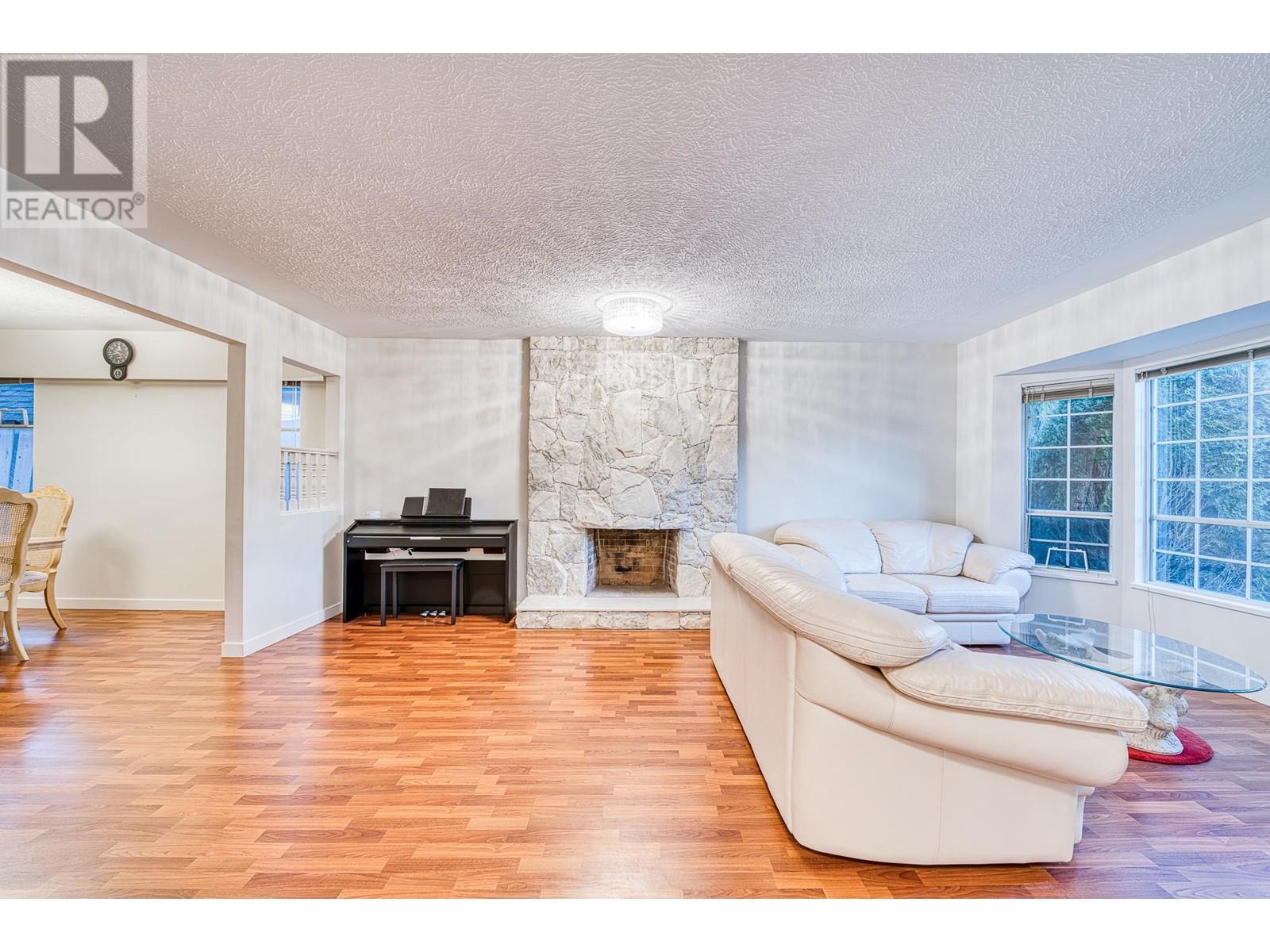 Listing Picture 8 of 31 : 5591 JASKOW DRIVE, Richmond / 烈治文 - 魯藝地產 Yvonne Lu Group - MLS Medallion Club Member