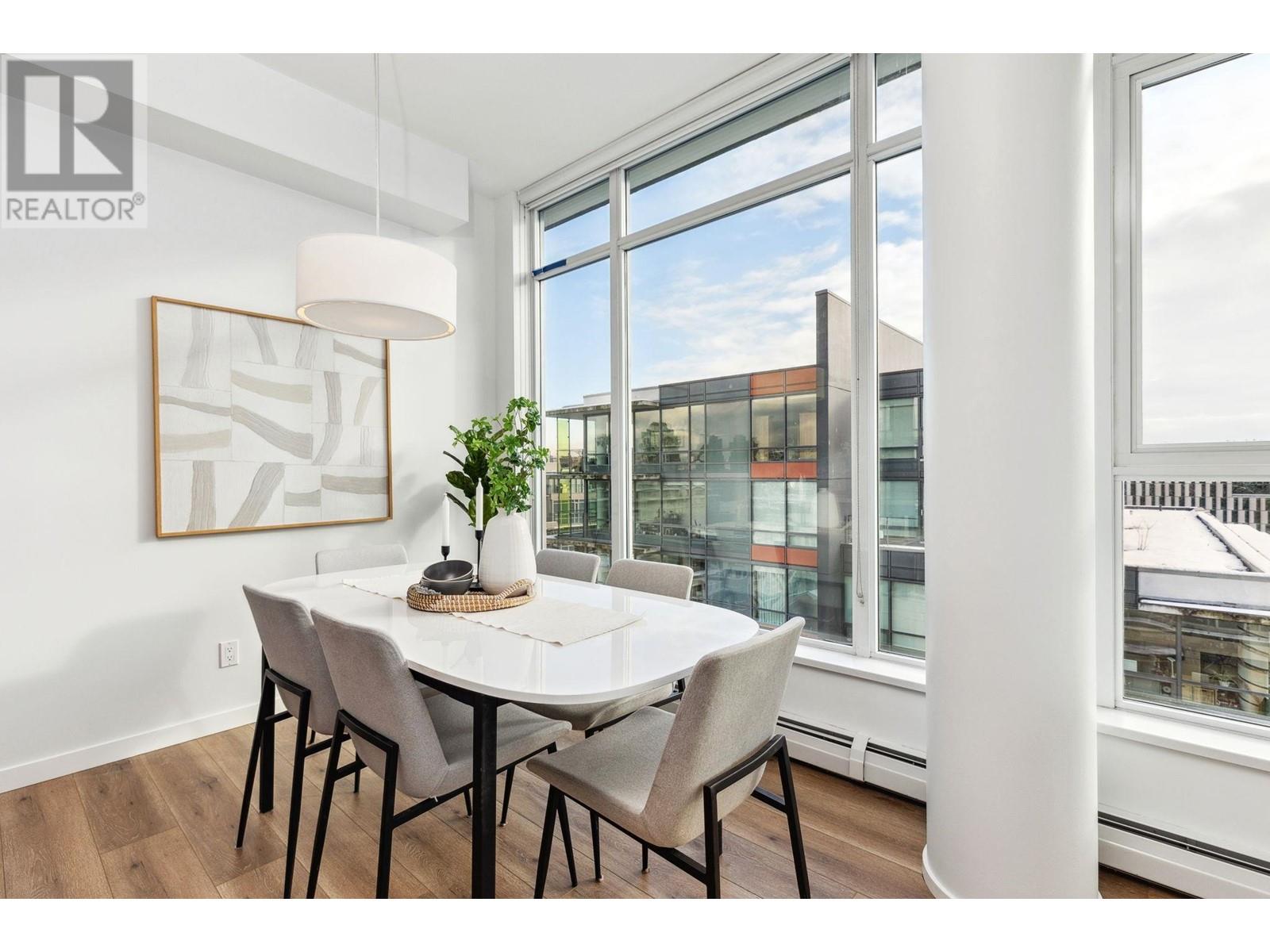 Listing Picture 13 of 39 : 1604 108 W 1ST AVENUE, Vancouver / 溫哥華 - 魯藝地產 Yvonne Lu Group - MLS Medallion Club Member