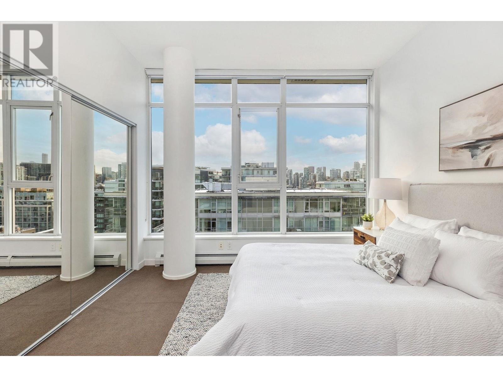 Listing Picture 20 of 39 : 1604 108 W 1ST AVENUE, Vancouver / 溫哥華 - 魯藝地產 Yvonne Lu Group - MLS Medallion Club Member