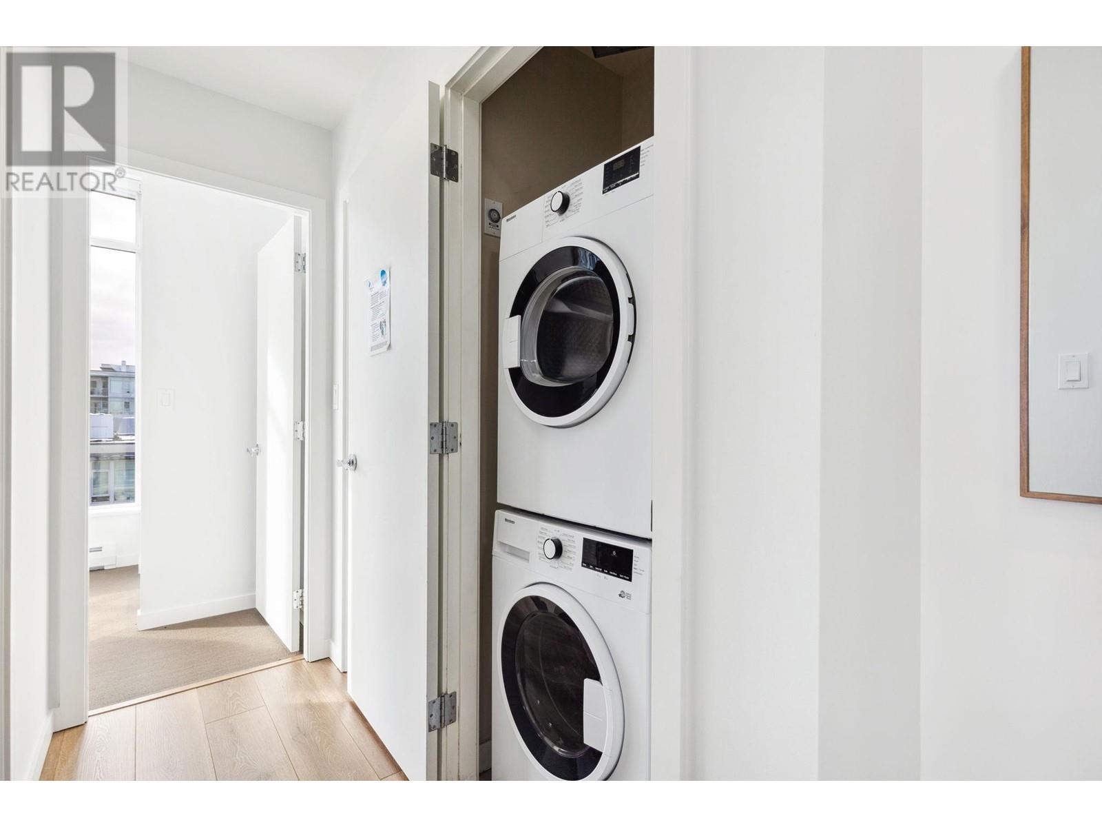 Listing Picture 28 of 39 : 1604 108 W 1ST AVENUE, Vancouver / 溫哥華 - 魯藝地產 Yvonne Lu Group - MLS Medallion Club Member