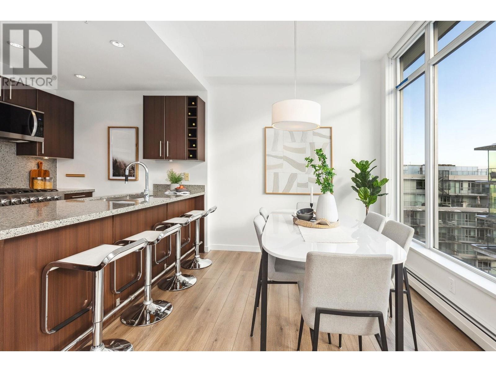 Listing Picture 11 of 39 : 1604 108 W 1ST AVENUE, Vancouver / 溫哥華 - 魯藝地產 Yvonne Lu Group - MLS Medallion Club Member