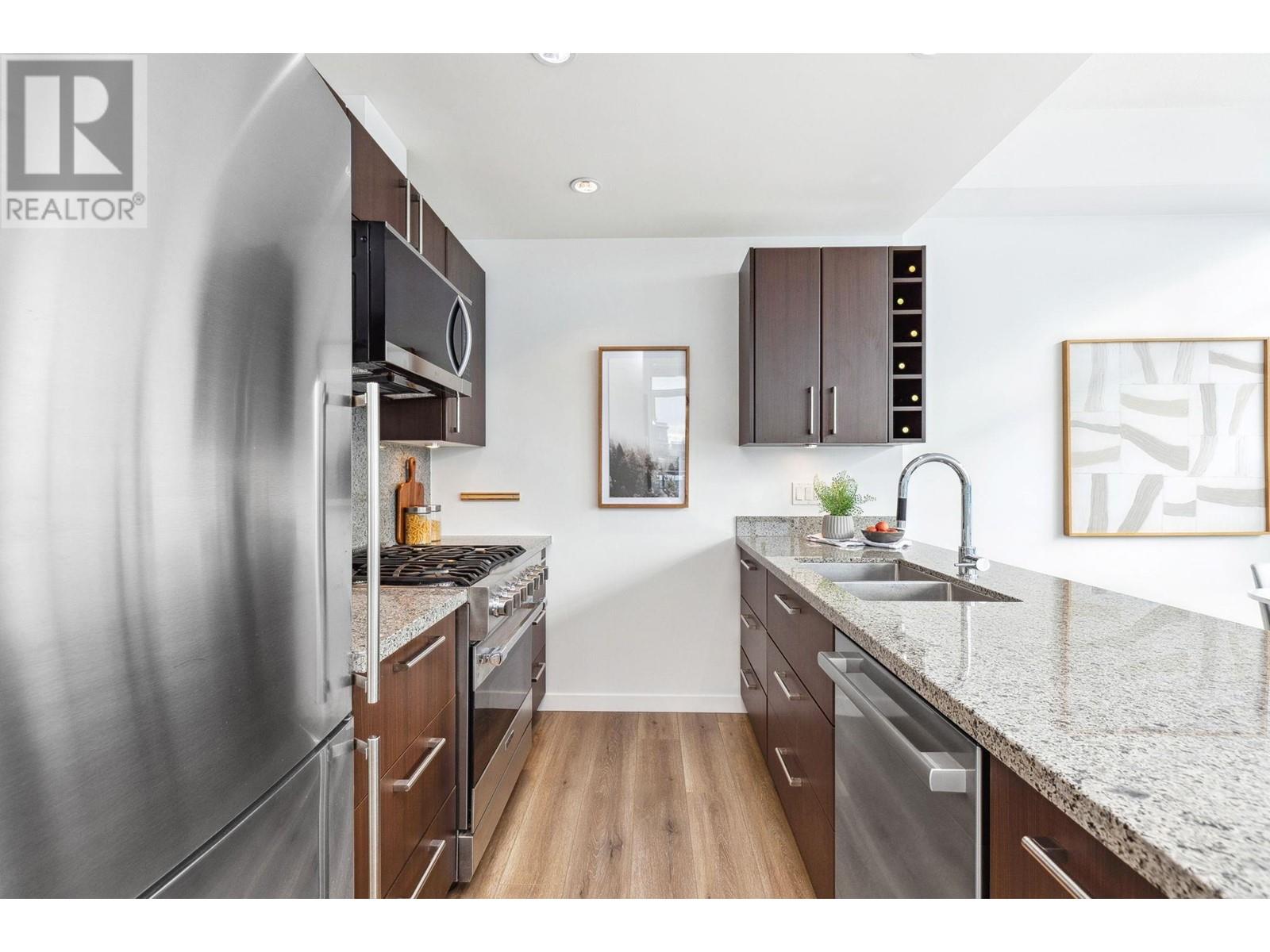 Listing Picture 16 of 39 : 1604 108 W 1ST AVENUE, Vancouver / 溫哥華 - 魯藝地產 Yvonne Lu Group - MLS Medallion Club Member