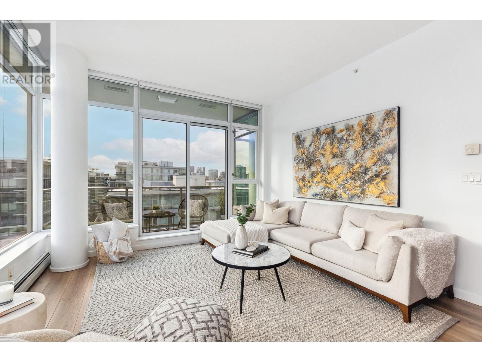 Listing Picture 10 of 39 : 1604 108 W 1ST AVENUE, Vancouver / 溫哥華 - 魯藝地產 Yvonne Lu Group - MLS Medallion Club Member