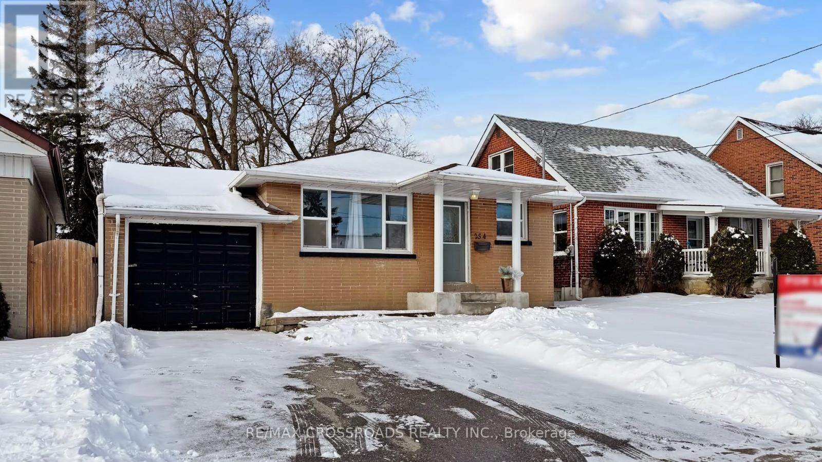 Main - 254 Wilson Road S, Oshawa, Ontario  L1H 6C3 - Photo 8 - E11972306