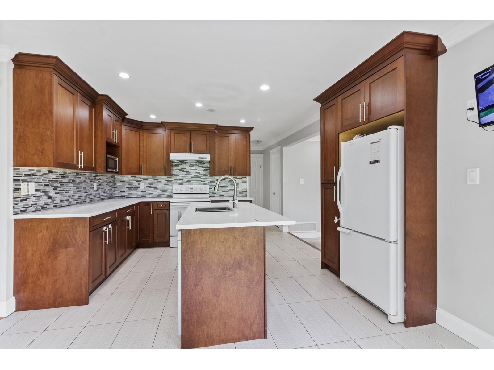 32120 Balfour Drive, Abbotsford, British Columbia  V2T 5C2 - Photo 16 - R2966437