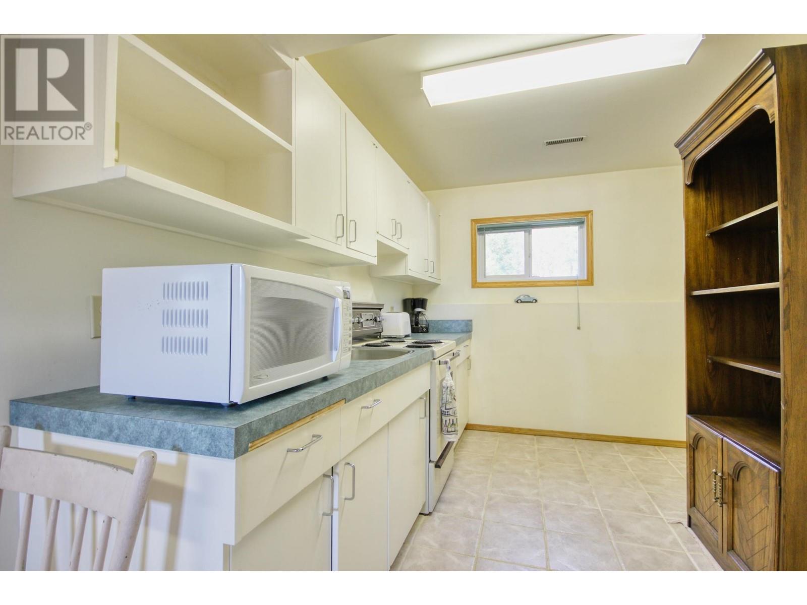 6835 Rosen Lake Road, Jaffray, British Columbia  V0B 1T0 - Photo 24 - 10335282