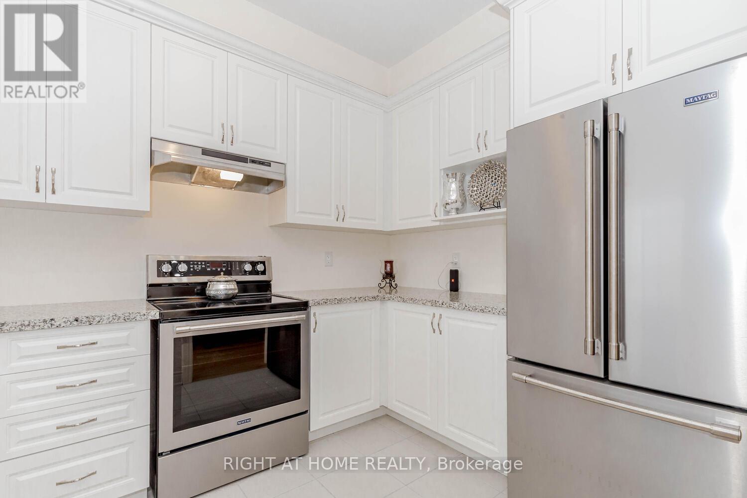 12 Donald Stewart Road, Brampton (Northwest Brampton), Ontario  L7A 5J8 - Photo 10 - W11972286