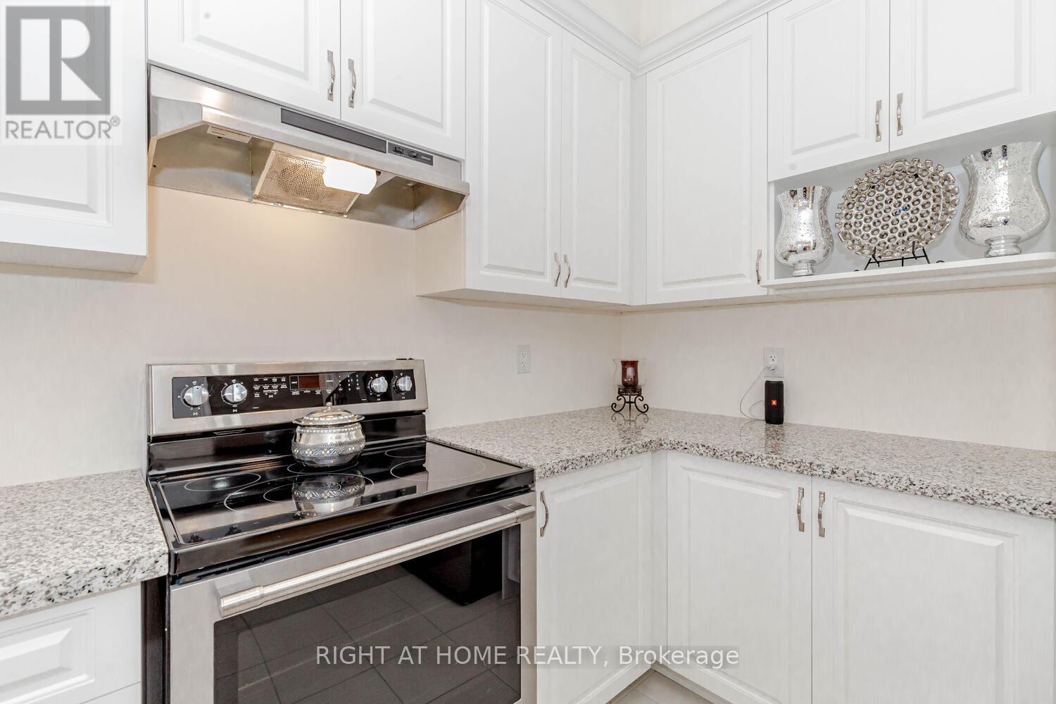 12 Donald Stewart Road, Brampton (Northwest Brampton), Ontario  L7A 5J8 - Photo 9 - W11972286