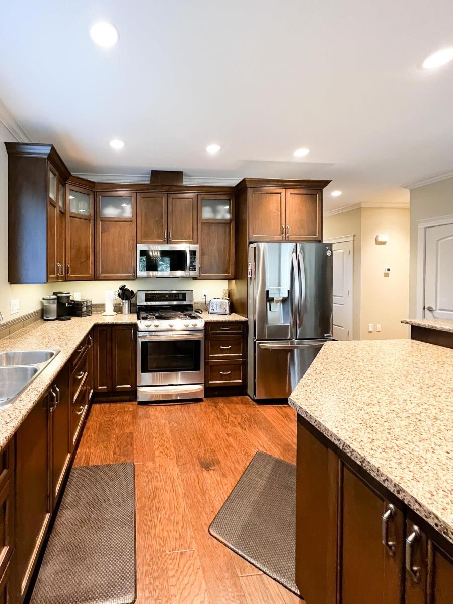 Property at 65732 VALLEY VIEW PLACE image 3