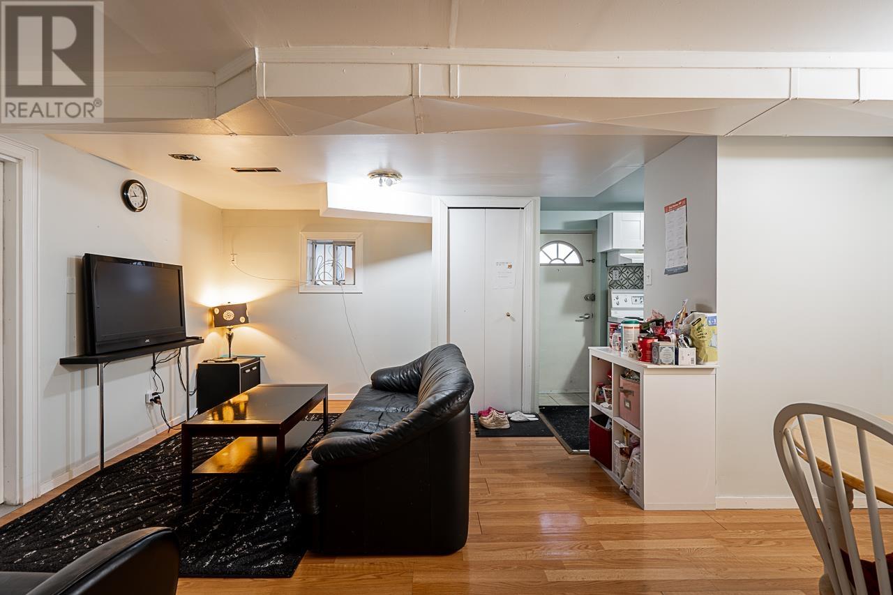 Listing Picture 14 of 30 : 3556 KNIGHT STREET, Vancouver / 溫哥華 - 魯藝地產 Yvonne Lu Group - MLS Medallion Club Member