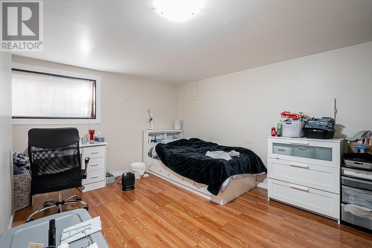 Listing Picture 16 of 30 : 3556 KNIGHT STREET, Vancouver / 溫哥華 - 魯藝地產 Yvonne Lu Group - MLS Medallion Club Member