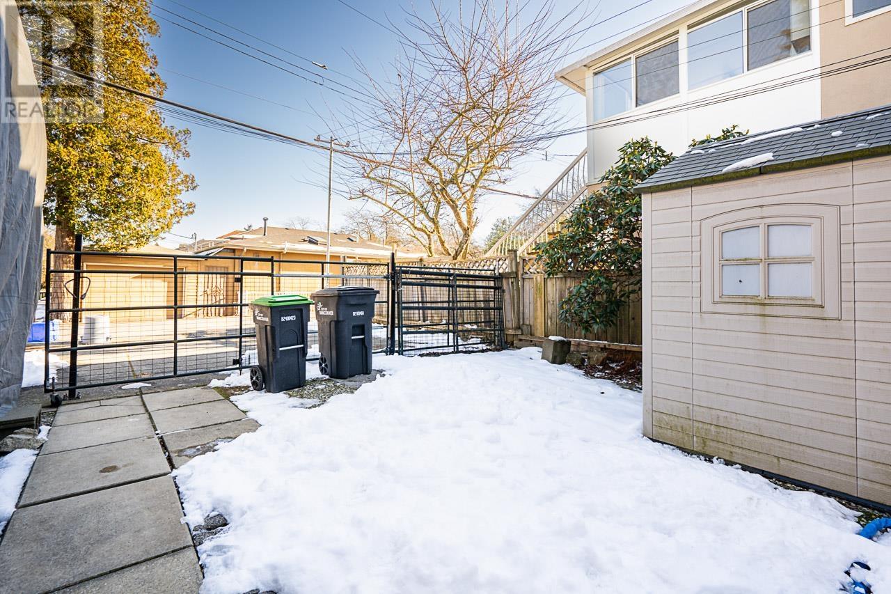 Listing Picture 25 of 30 : 3556 KNIGHT STREET, Vancouver / 溫哥華 - 魯藝地產 Yvonne Lu Group - MLS Medallion Club Member