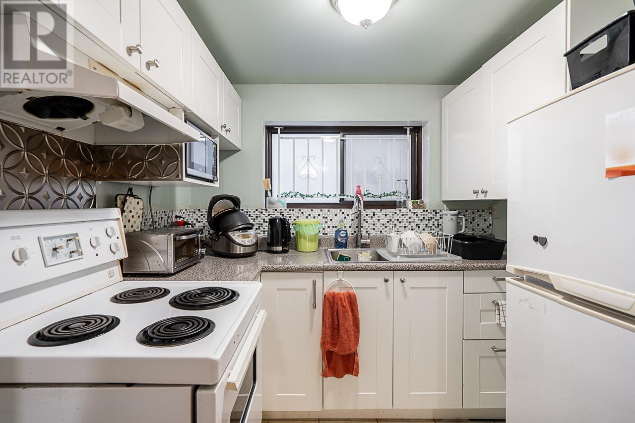 Listing Picture 15 of 30 : 3556 KNIGHT STREET, Vancouver / 溫哥華 - 魯藝地產 Yvonne Lu Group - MLS Medallion Club Member