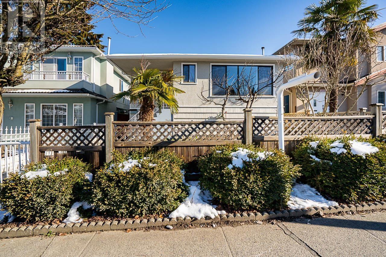 Listing Picture 20 of 30 : 3556 KNIGHT STREET, Vancouver / 溫哥華 - 魯藝地產 Yvonne Lu Group - MLS Medallion Club Member