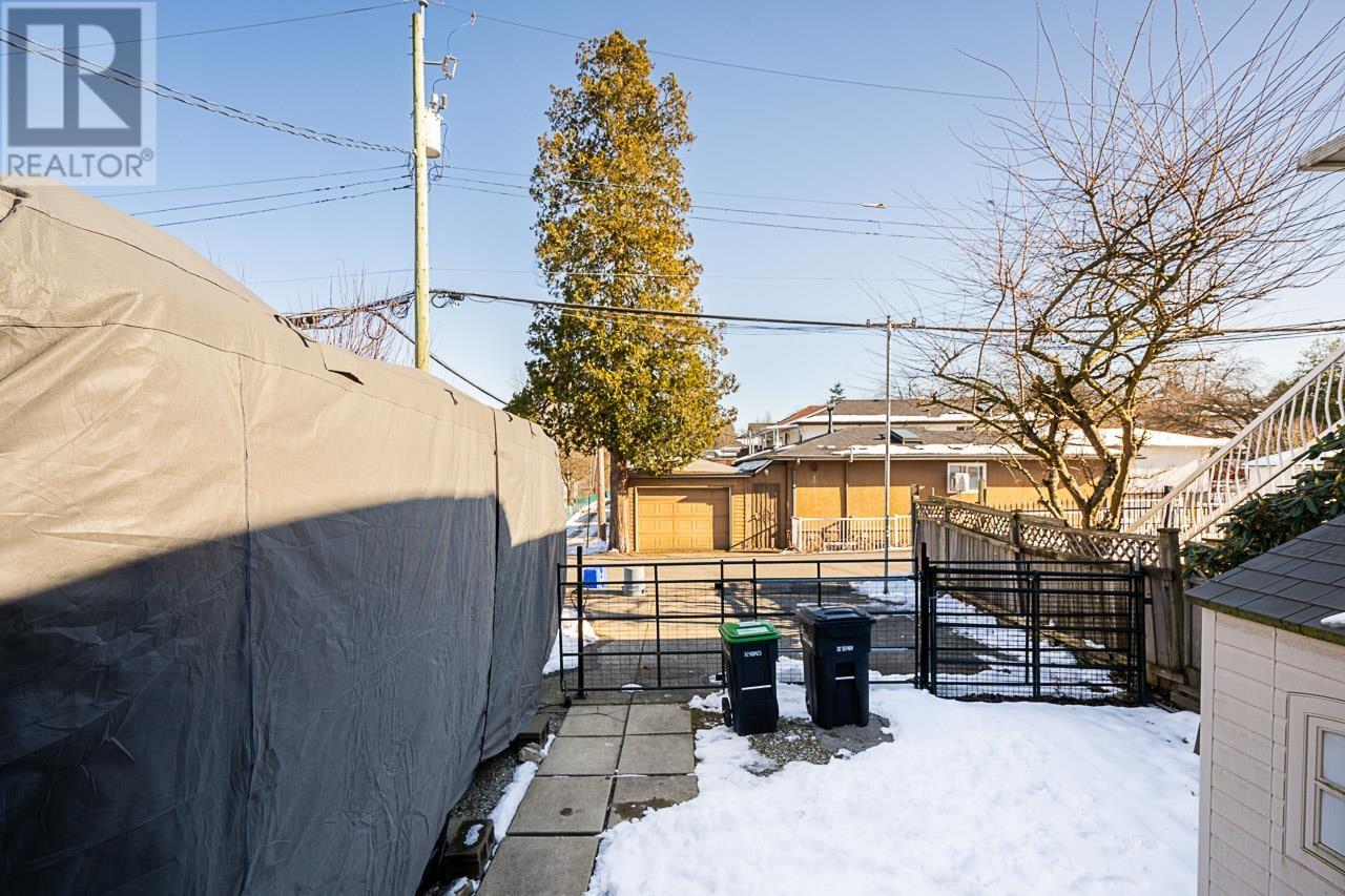 Listing Picture 24 of 30 : 3556 KNIGHT STREET, Vancouver / 溫哥華 - 魯藝地產 Yvonne Lu Group - MLS Medallion Club Member