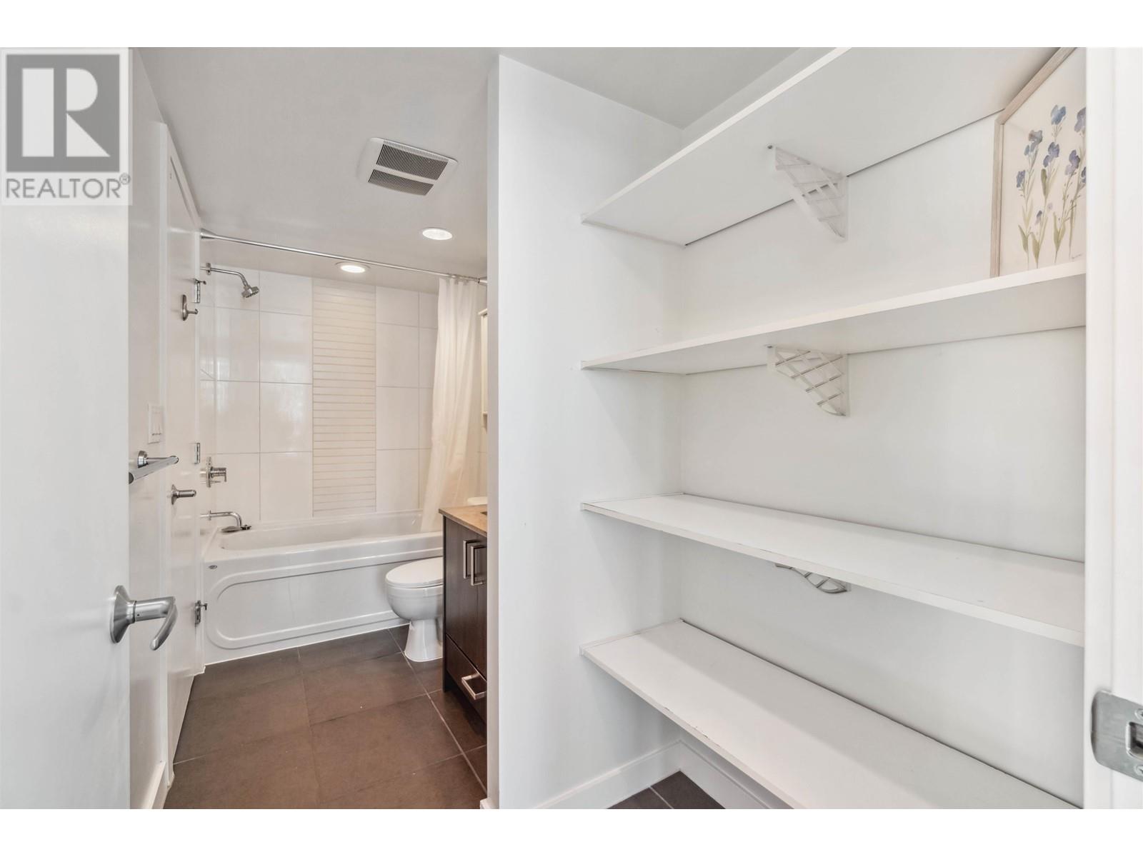 Listing Picture 21 of 31 : 1807 7088 SALISBURY AVENUE, Burnaby / 本拿比 - 魯藝地產 Yvonne Lu Group - MLS Medallion Club Member