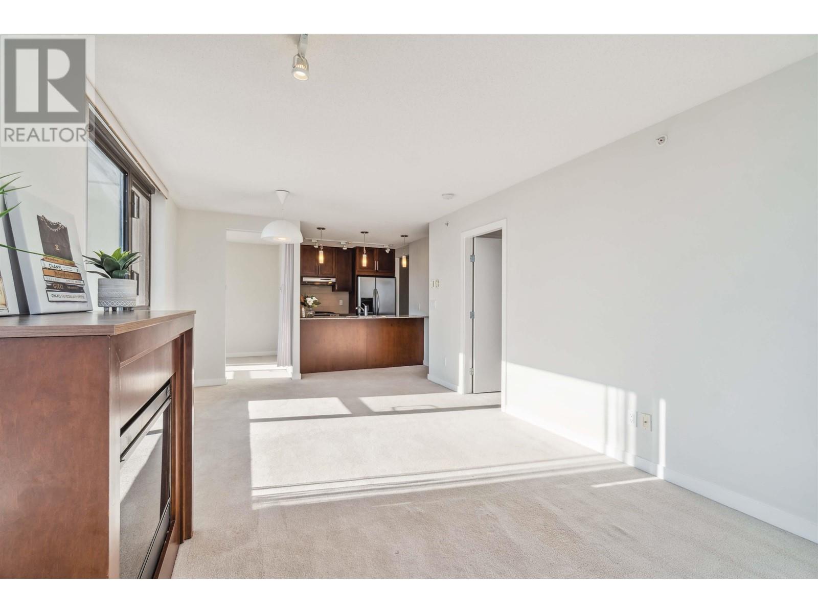 Listing Picture 11 of 31 : 1807 7088 SALISBURY AVENUE, Burnaby / 本拿比 - 魯藝地產 Yvonne Lu Group - MLS Medallion Club Member