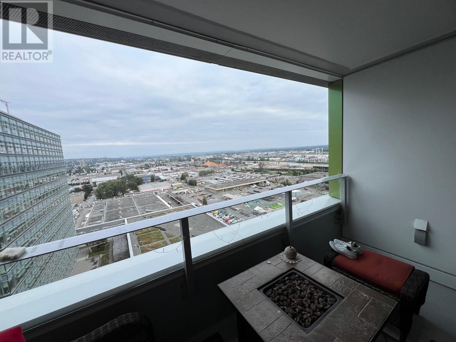 Listing Picture 2 of 14 : 2101 488 SW MARINE DRIVE, Vancouver / 溫哥華 - 魯藝地產 Yvonne Lu Group - MLS Medallion Club Member