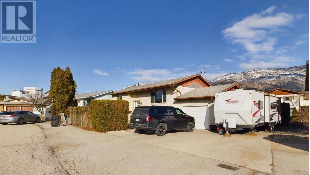 Property at 17 SANTA ROSA Place image 3