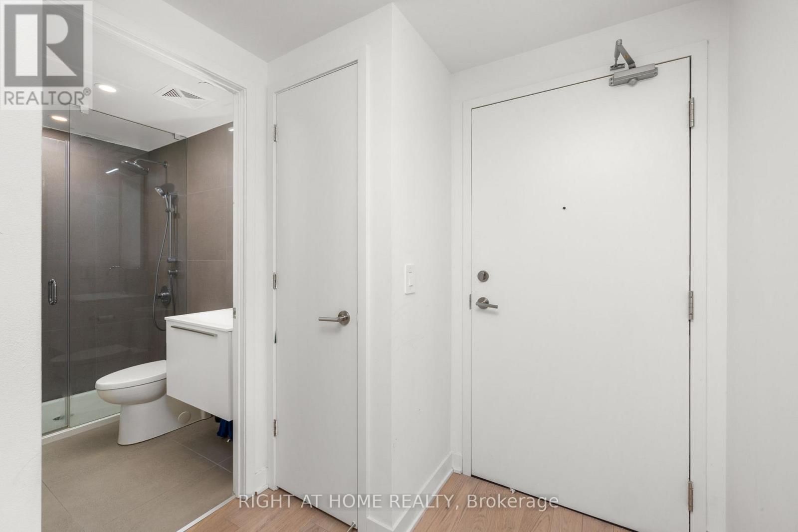 314 - 2720 Dundas Street W, Toronto, Ontario  M6P 0C3 - Photo 3 - W11950019