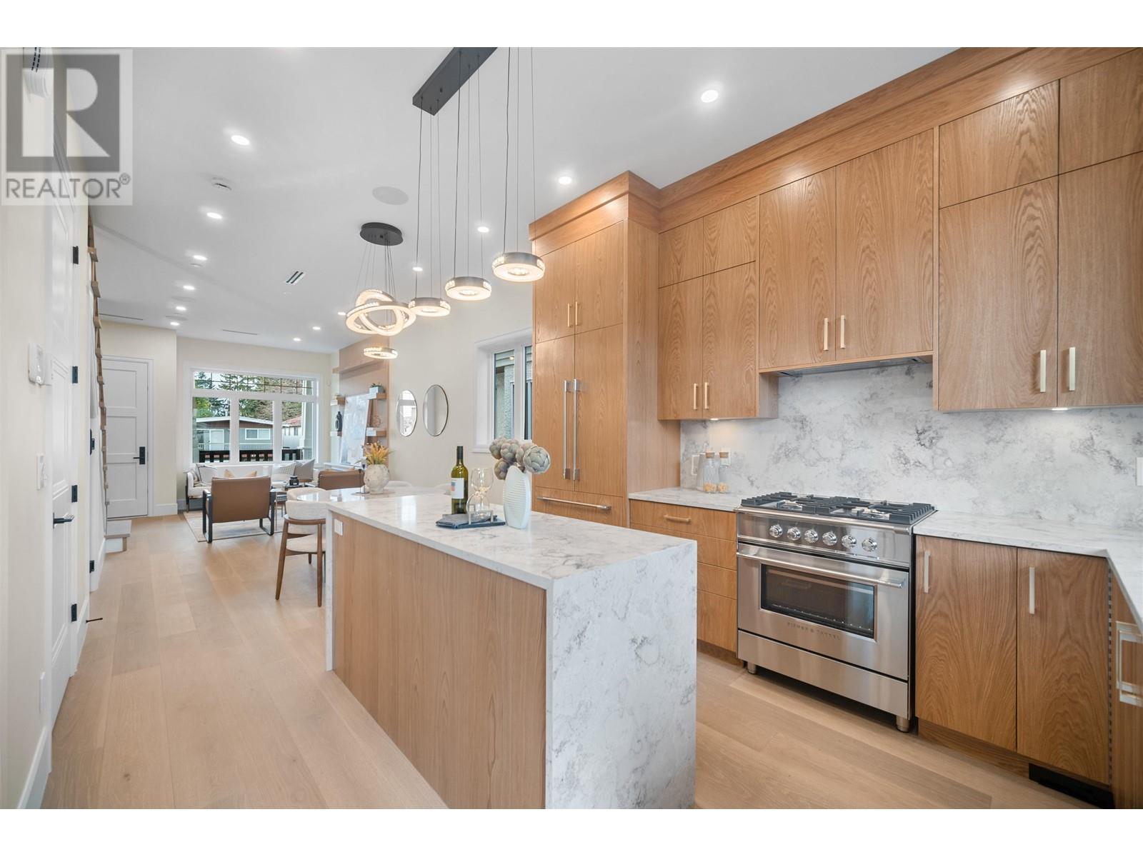 Listing Picture 7 of 29 : 6728 DUMFRIES STREET, Vancouver / 溫哥華 - 魯藝地產 Yvonne Lu Group - MLS Medallion Club Member