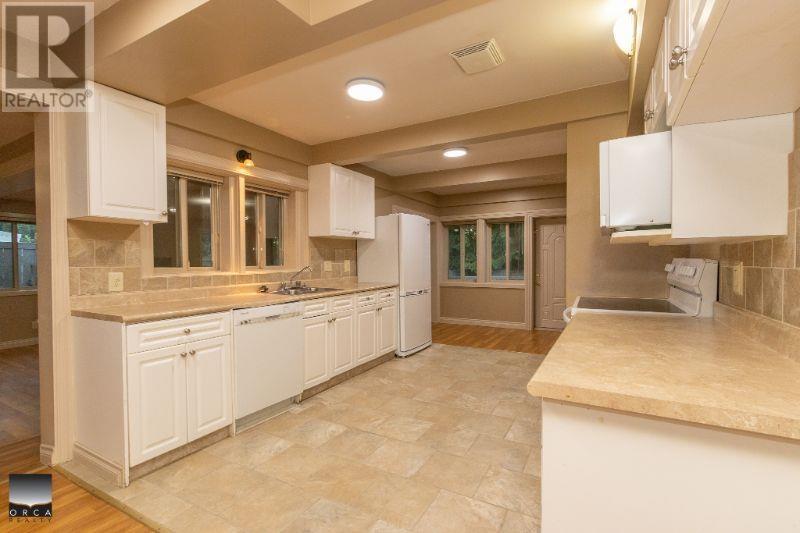 1305 Ridgewood Drive, North Vancouver, British Columbia  V7R 1J4 - Photo 6 - R2966797