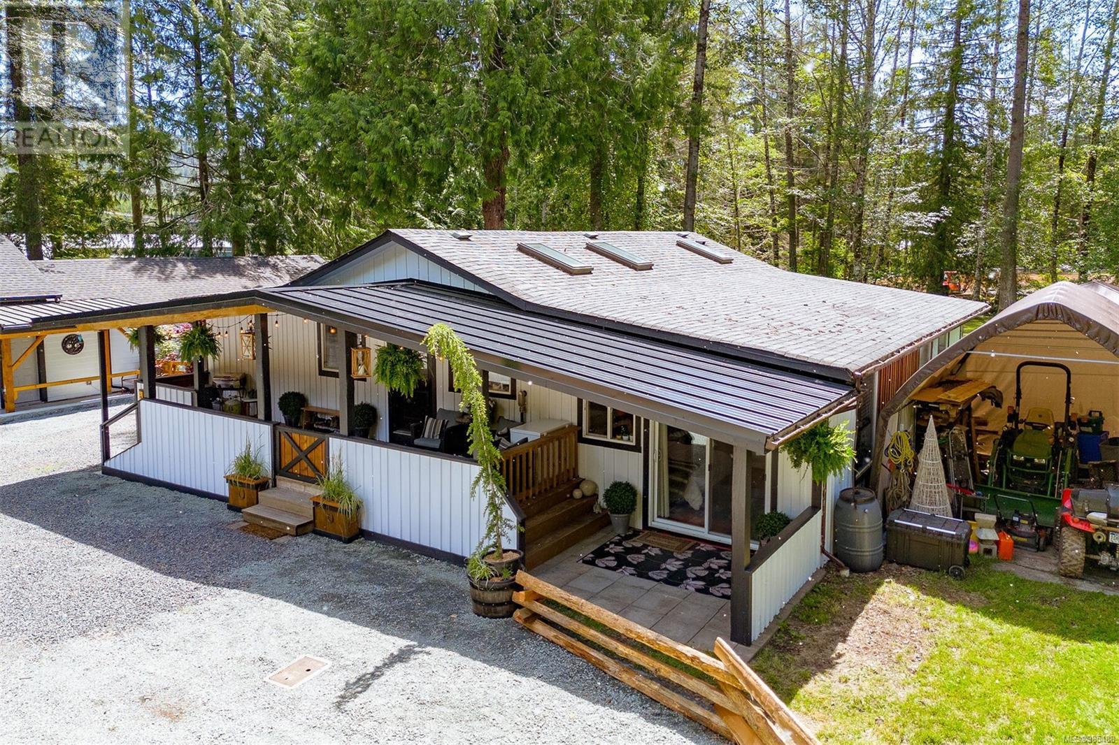 3412 Otter Point Rd, Sooke, British Columbia  V9Z 0J9 - Photo 4 - 985488