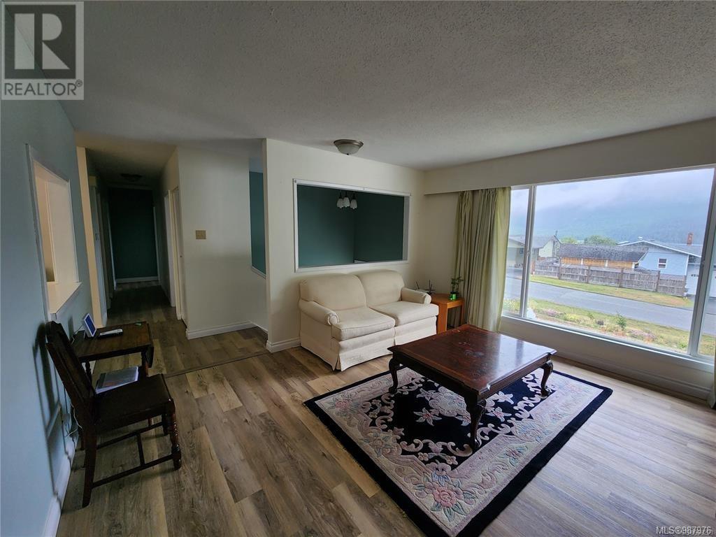 925 Haida Ave, Port Alice, British Columbia  V0N 2N0 - Photo 13 - 987976