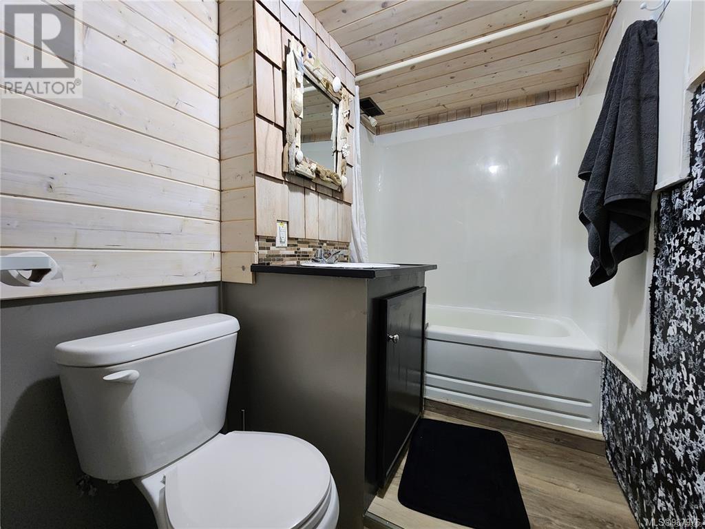 925 Haida Ave, Port Alice, British Columbia  V0N 2N0 - Photo 33 - 987976