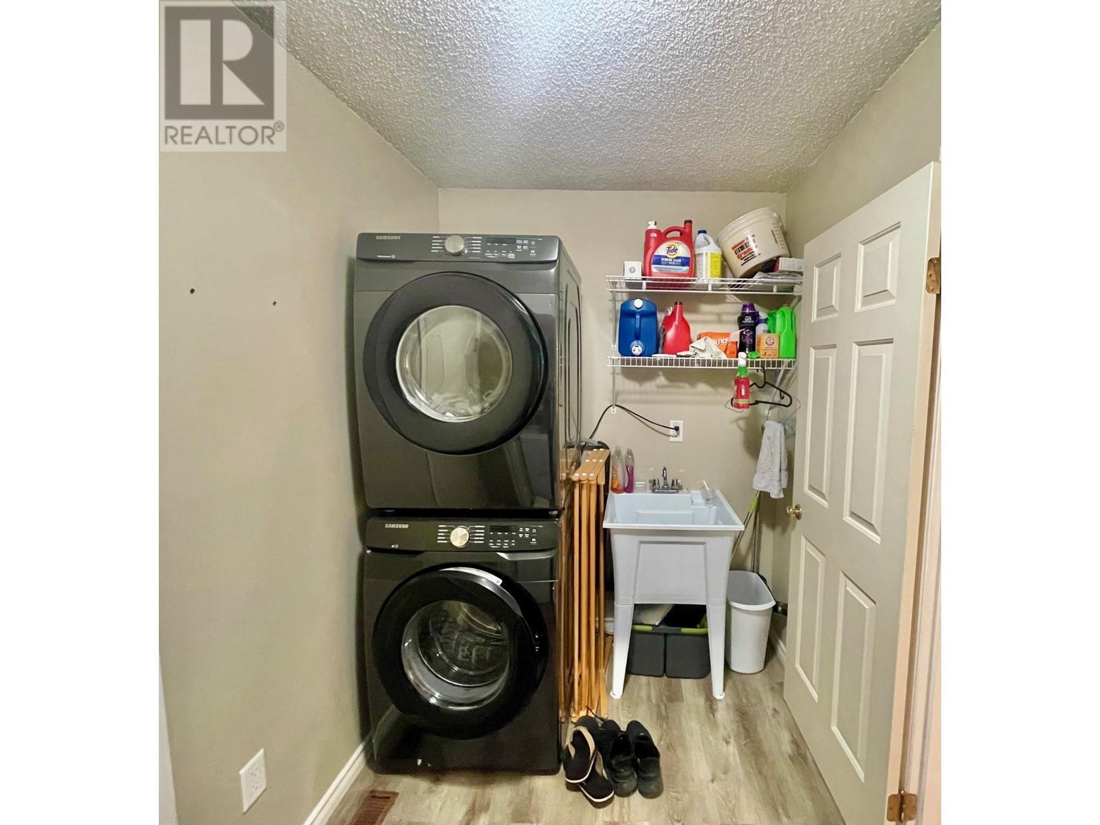 42 1190 FALCON DRIVE