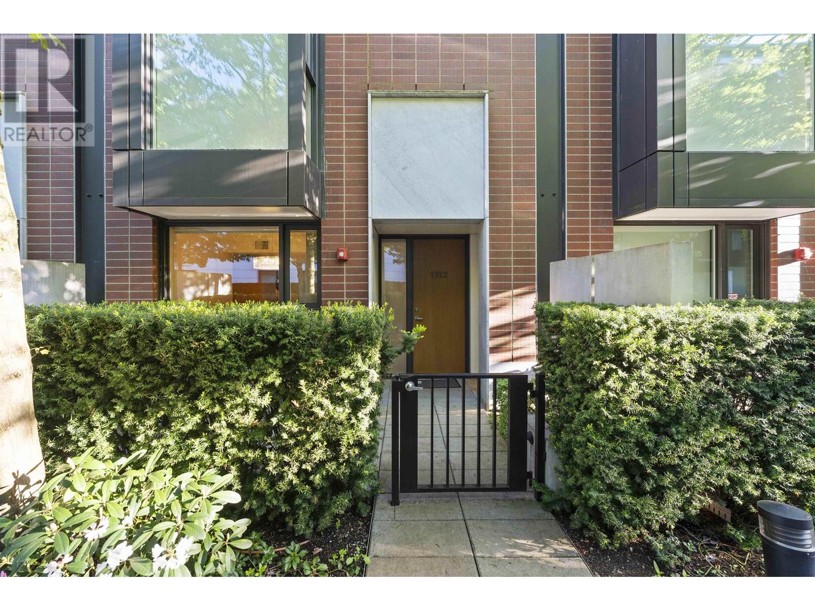 1512 Atlas Lane, Vancouver, British Columbia  V6P 0E1 - Photo 2 - R2966660