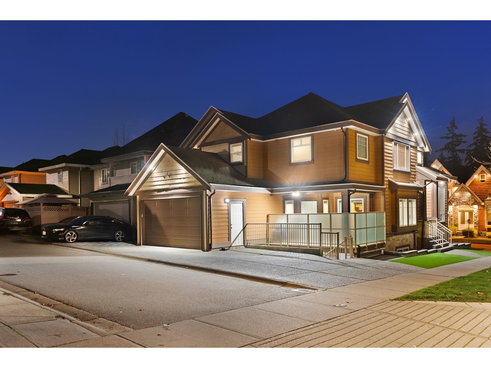 Property at 5878 129 STREET image 3