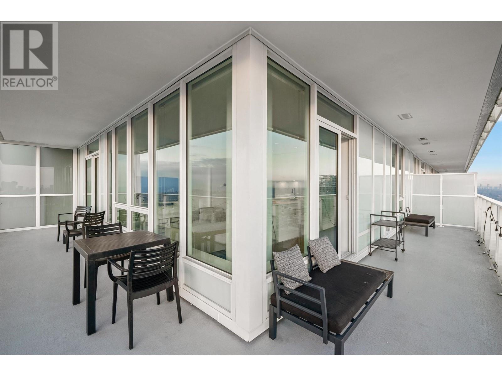 Listing Picture 19 of 40 : 4305 4650 BRENTWOOD BOULEVARD, Burnaby / 本拿比 - 魯藝地產 Yvonne Lu Group - MLS Medallion Club Member
