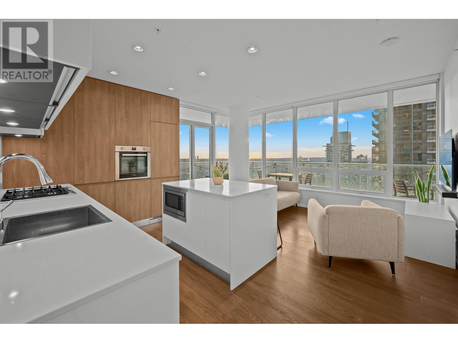 Listing Picture 6 of 40 : 4305 4650 BRENTWOOD BOULEVARD, Burnaby / 本拿比 - 魯藝地產 Yvonne Lu Group - MLS Medallion Club Member