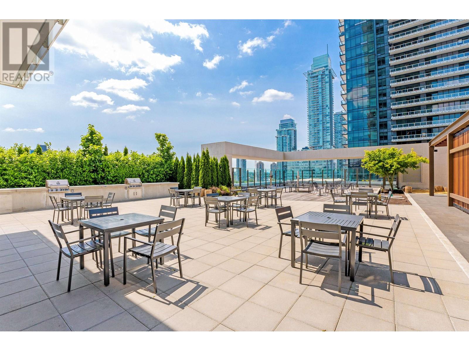 Listing Picture 35 of 40 : 4305 4650 BRENTWOOD BOULEVARD, Burnaby / 本拿比 - 魯藝地產 Yvonne Lu Group - MLS Medallion Club Member