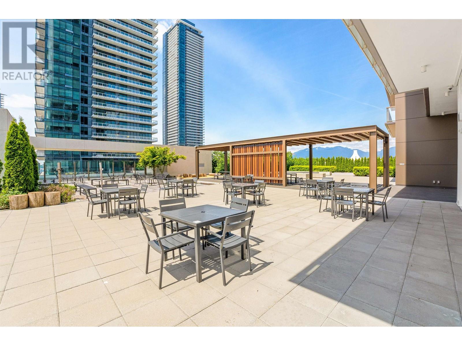 Listing Picture 34 of 40 : 4305 4650 BRENTWOOD BOULEVARD, Burnaby / 本拿比 - 魯藝地產 Yvonne Lu Group - MLS Medallion Club Member