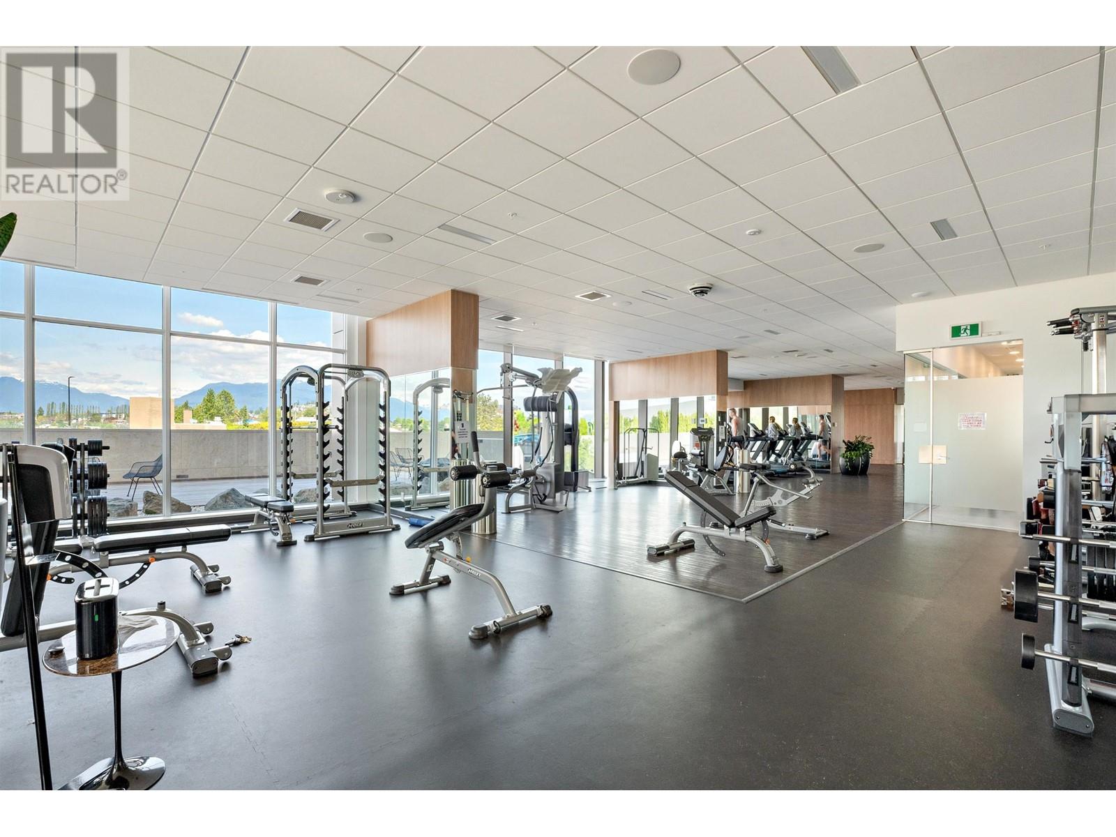 Listing Picture 31 of 40 : 4305 4650 BRENTWOOD BOULEVARD, Burnaby / 本拿比 - 魯藝地產 Yvonne Lu Group - MLS Medallion Club Member