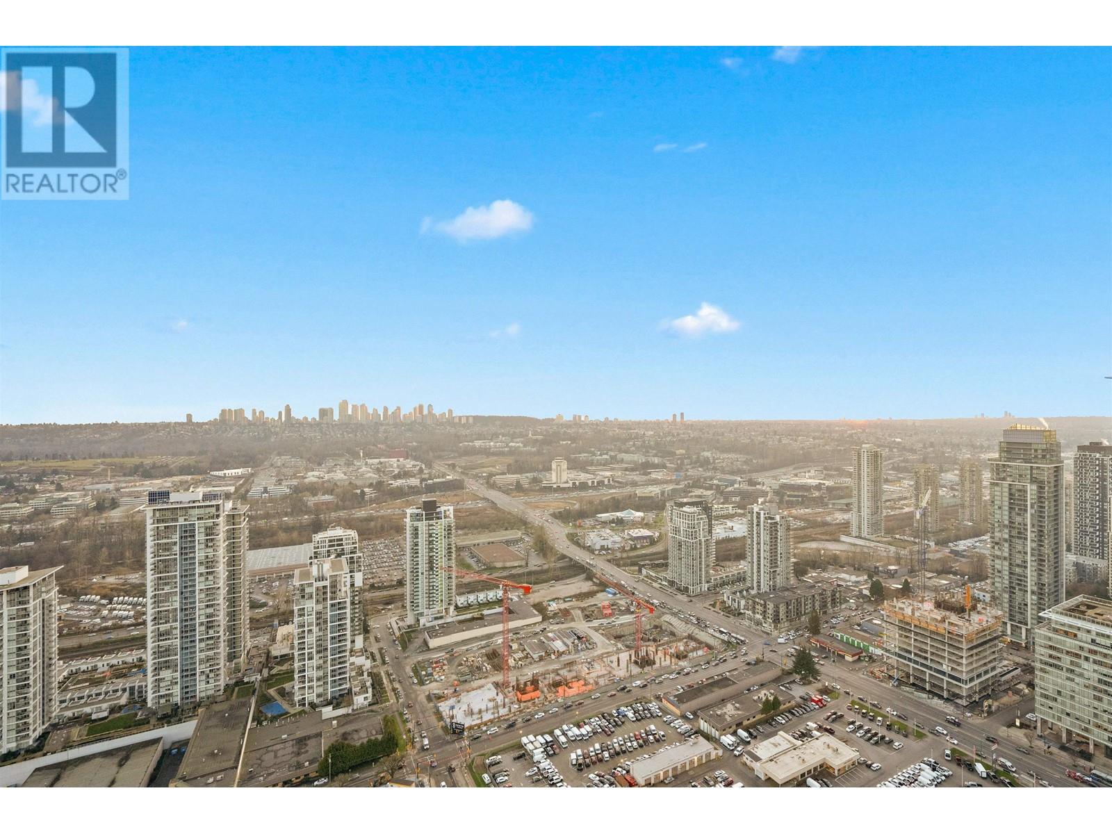Listing Picture 26 of 40 : 4305 4650 BRENTWOOD BOULEVARD, Burnaby / 本拿比 - 魯藝地產 Yvonne Lu Group - MLS Medallion Club Member