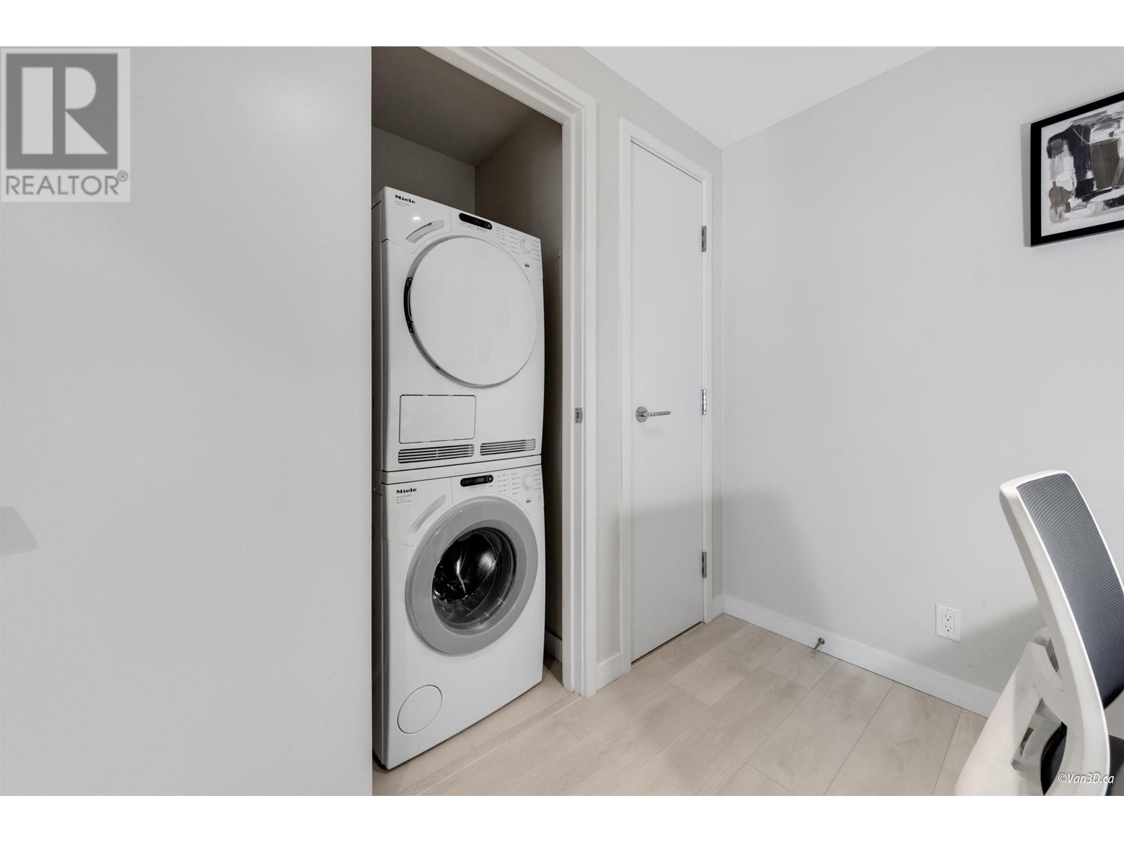 Listing Picture 26 of 28 : 404 5177 BRIGHOUSE WAY, Richmond / 烈治文 - 魯藝地產 Yvonne Lu Group - MLS Medallion Club Member