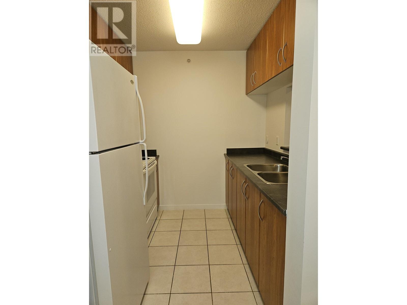 321 3663 Crowley Drive, Vancouver, British Columbia  V5R 6H4 - Photo 4 - R2961132