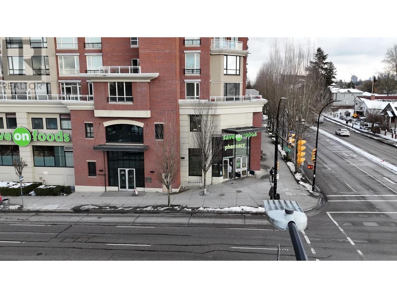 Listing Picture 2 of 30 : 409 4078 KNIGHT STREET, Vancouver / 溫哥華 - 魯藝地產 Yvonne Lu Group - MLS Medallion Club Member