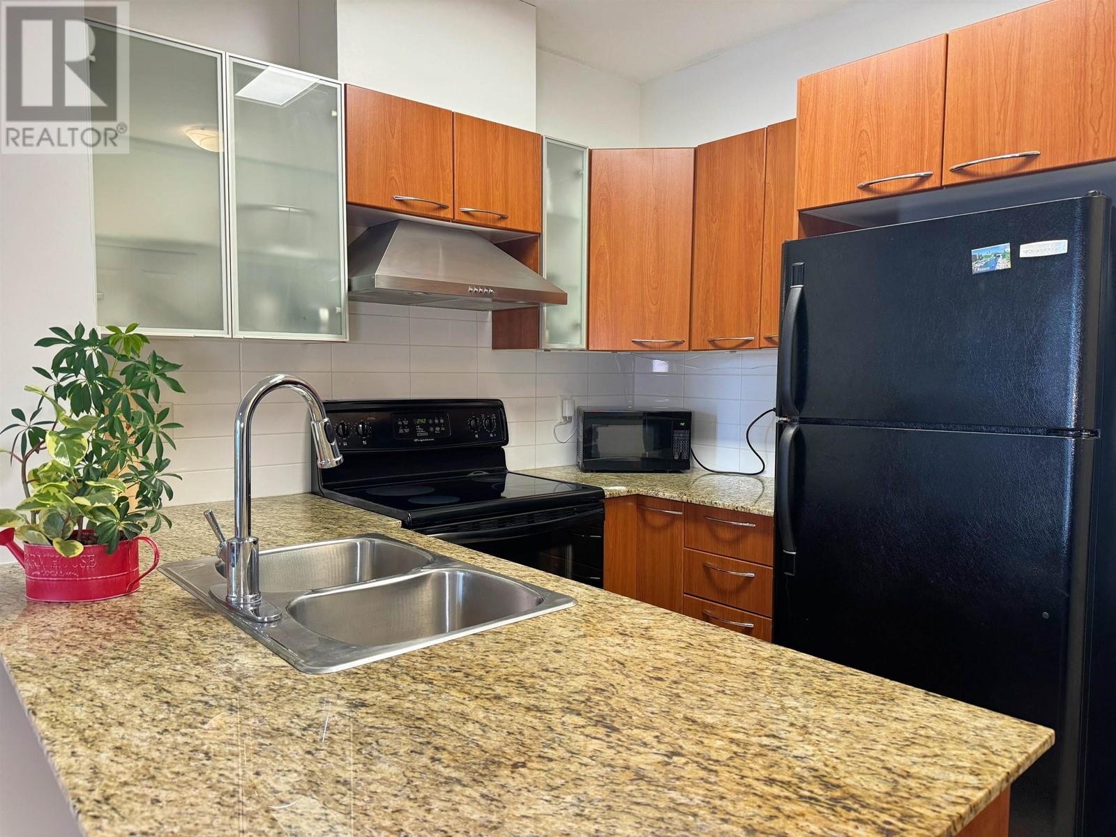 Listing Picture 7 of 30 : 409 4078 KNIGHT STREET, Vancouver / 溫哥華 - 魯藝地產 Yvonne Lu Group - MLS Medallion Club Member