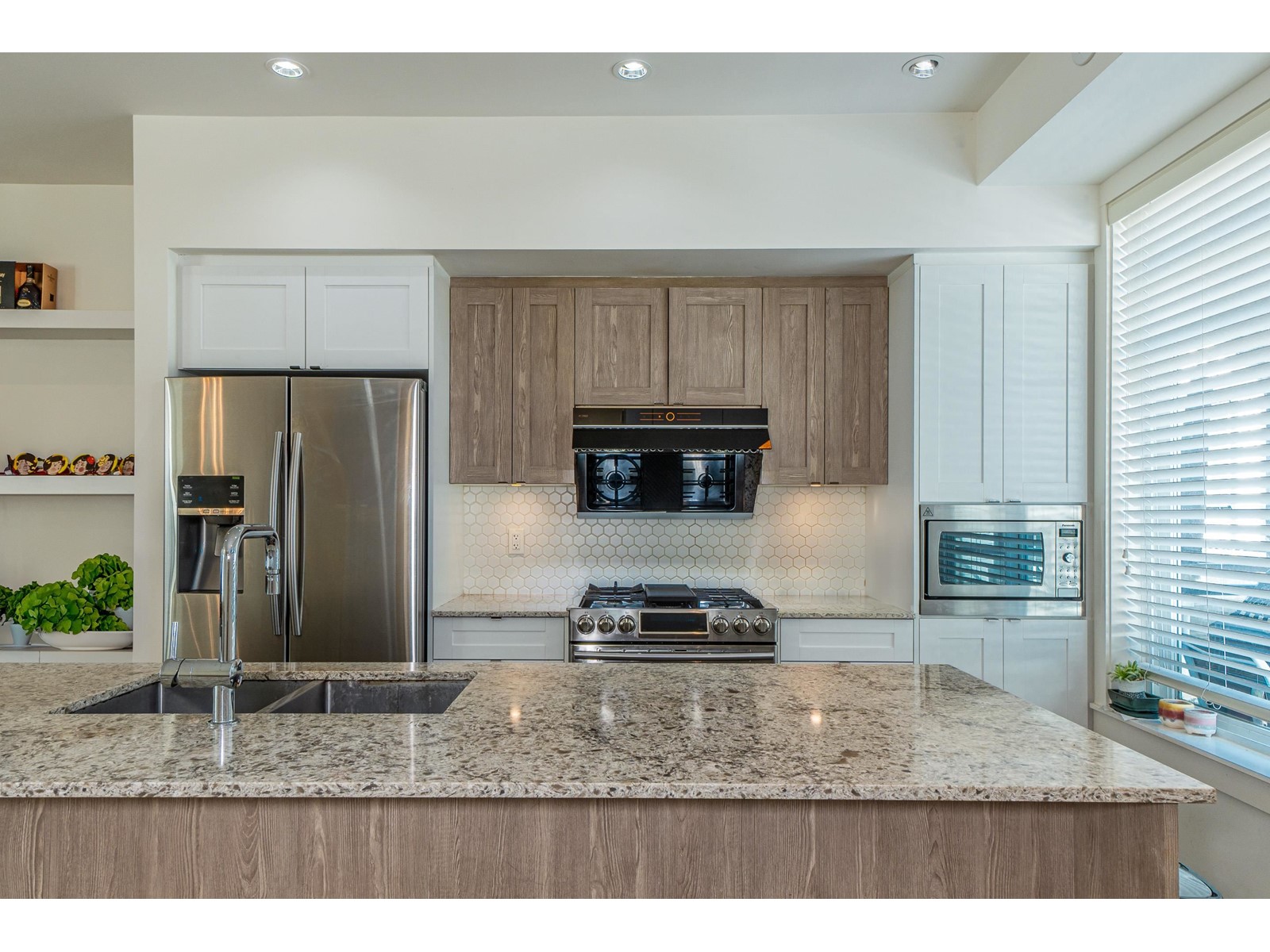 Property at 42 11188 72 AVENUE image 4