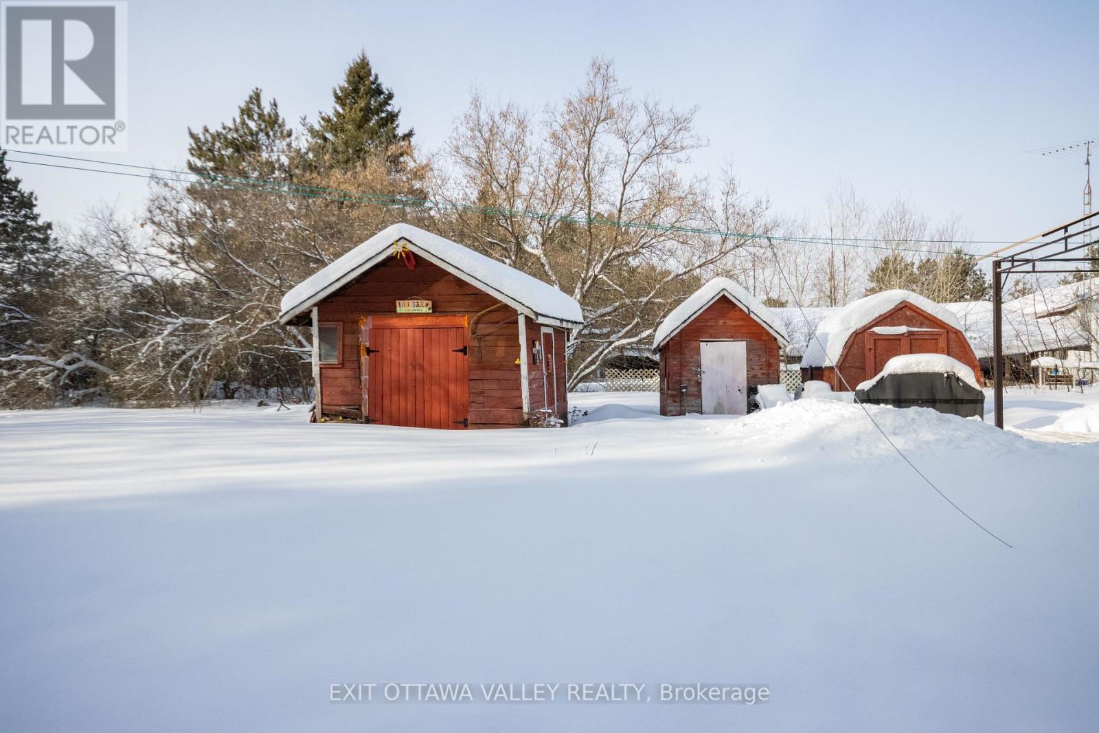 51 MAJOR LAKE ROAD South Algonquin