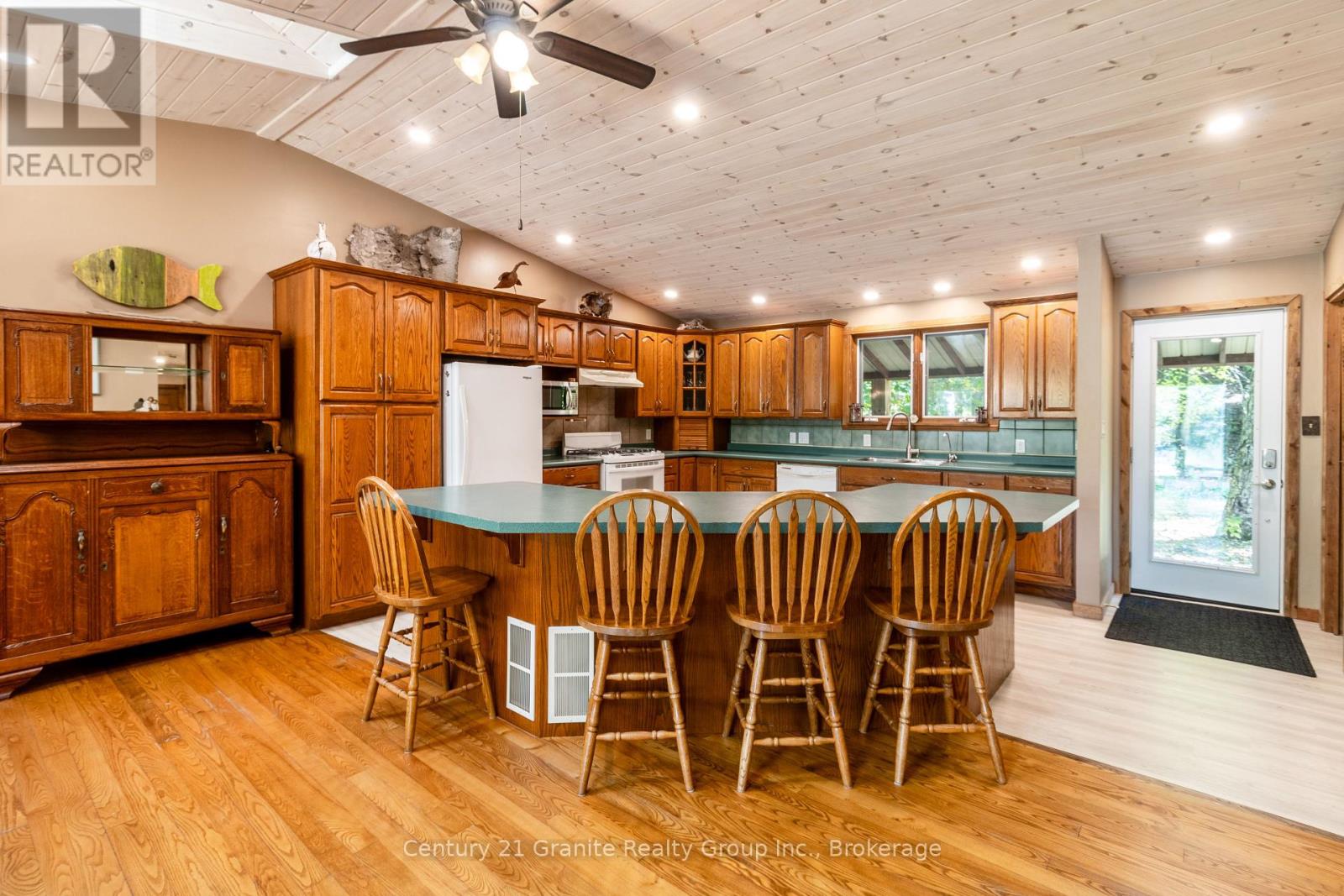 1054 The Narrows Trail, Minden Hills, Ontario  K0M 2K0 - Photo 4 - X11972581