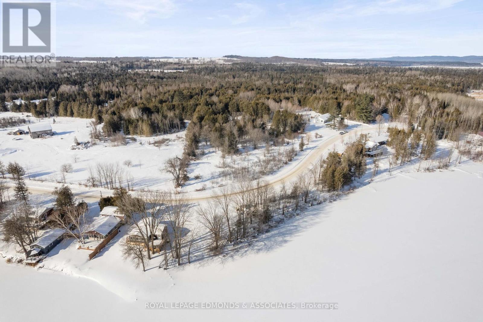 877 Lacroix Bay Road, Whitewater Region, Ontario  K0J 2L0 - Photo 5 - X11972595